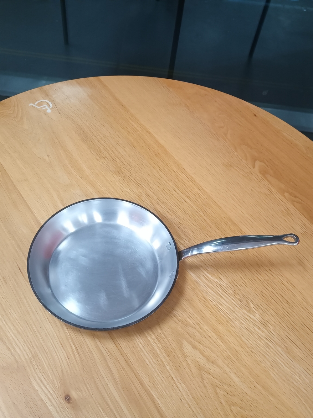 Stainless Steel and Aluminum Frying Pan with Long Handle - Silver